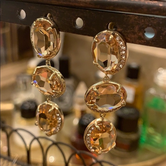 Hanging crystal earrings - Picture 2 of 7